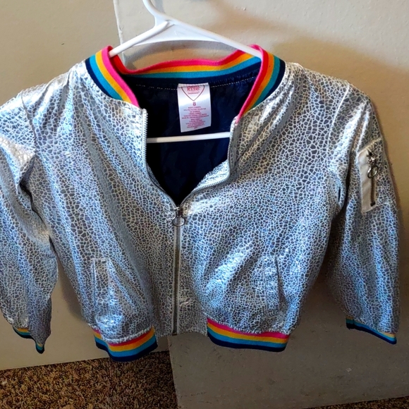 Macy's Other - Girls printed silver shining size 8